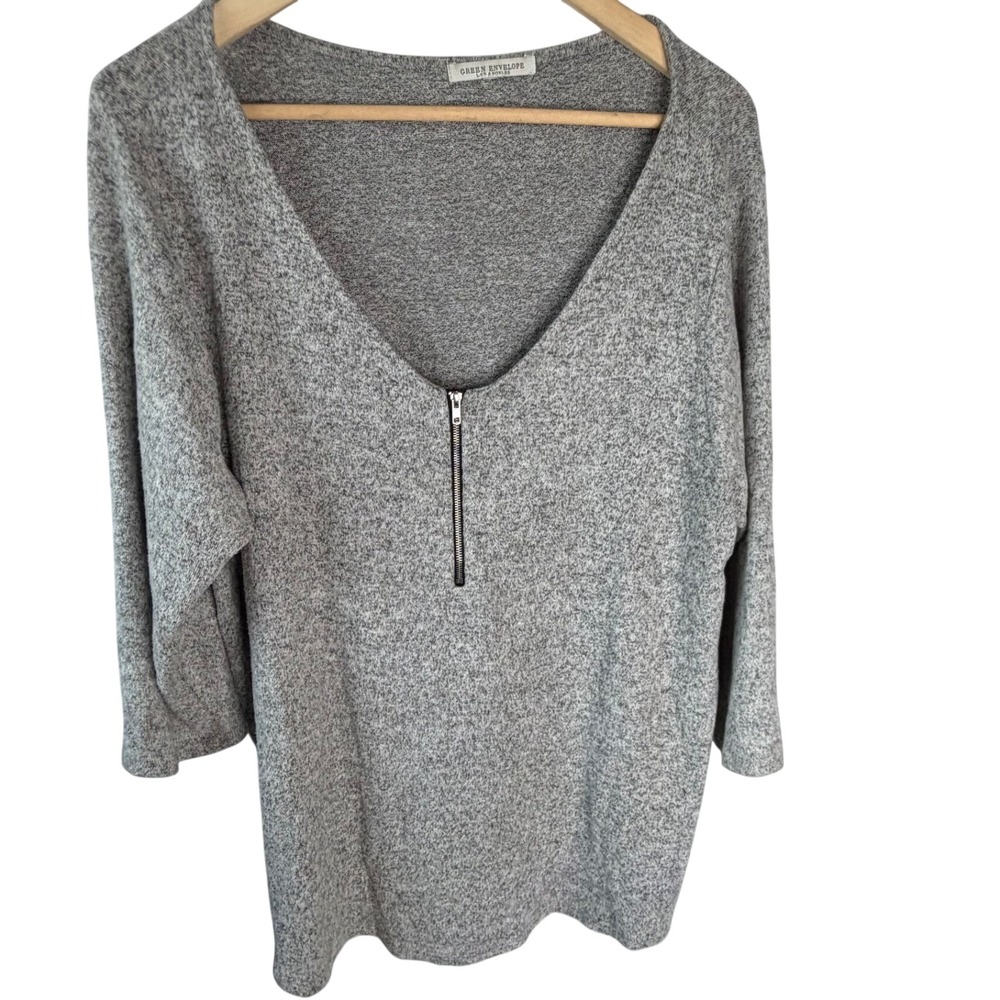 Green Envelope Los Angeles Gray Marled Quarter Zip V-Neck Top 3/4 Sleeve